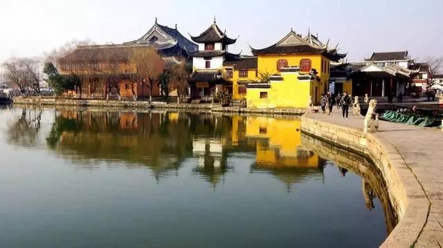 短途旅行应该如何准备护肤和化妆品，如何收纳呢？